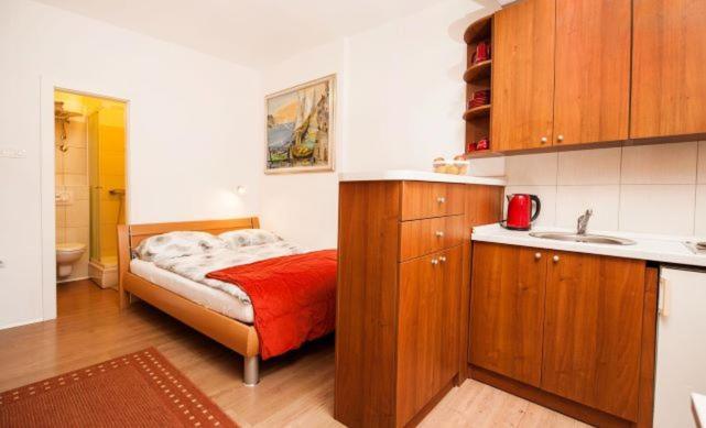 ספליט Centar 1 Private Room With Ensuite And Kitchenette מראה חיצוני תמונה